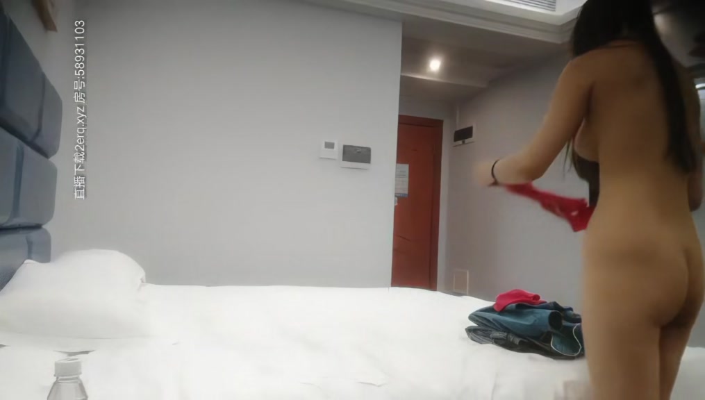 美女奶子非常漂亮